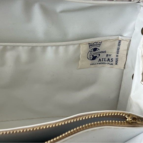 Vintage Seashell Embellished White Wicker Handbag - Picture 15 of 16